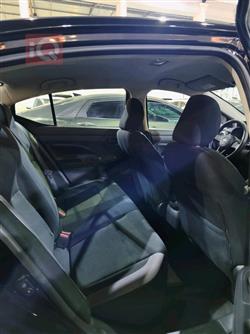 نيسان فيرسا